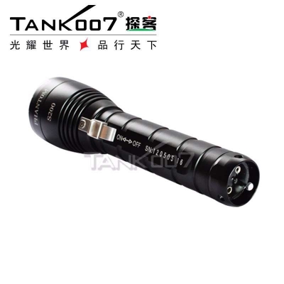 TANK007潛水強(qiáng)光手電筒具備特點(diǎn)