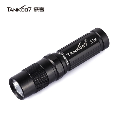 TANK007探客戶外迷你便攜超亮led小手電筒遠射王 防水AA電池E19